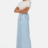 Signature Wide Leg Jeans - Light Blue Wash
