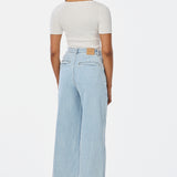 Signature Wide Leg Jeans - Light Blue Wash