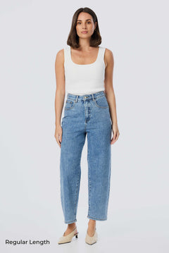 Signature Barrel Leg Jeans - Mid Blue Wash