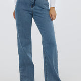 Signature Straight Leg Jeans - Mid Blue Wash