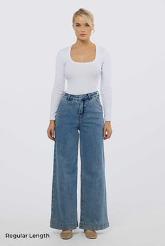 Signature Wide Leg Jeans - Mid Blue Wash