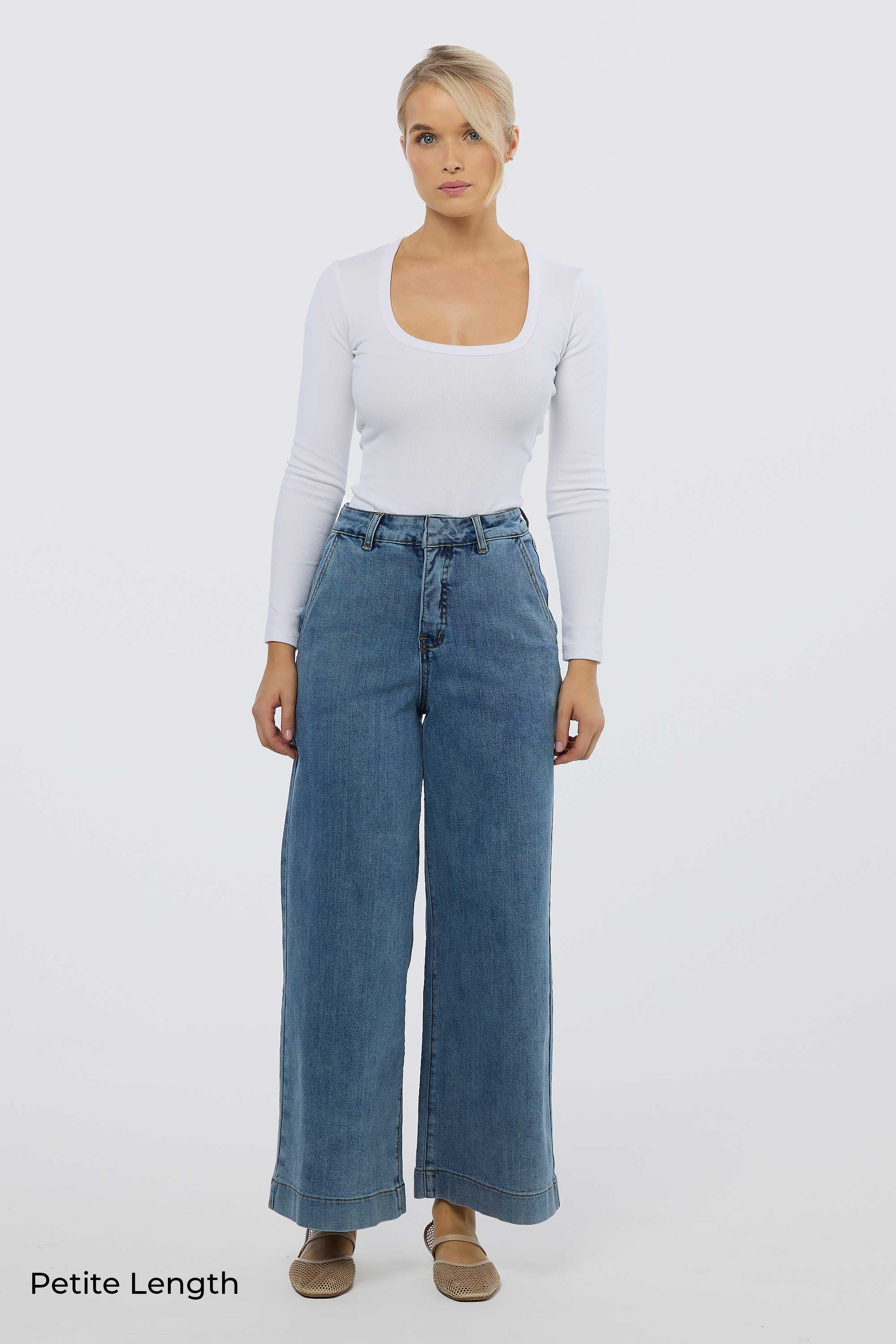 Signature Wide Leg Jeans - Mid Blue Wash